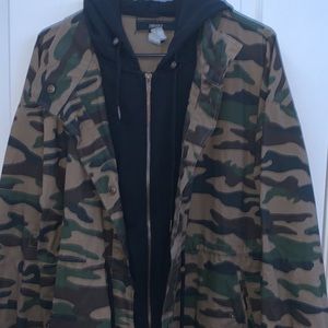 Camo women’s jacket